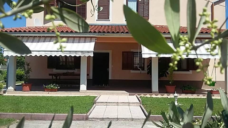 Apartman Doli Nedeščina Exterior foto