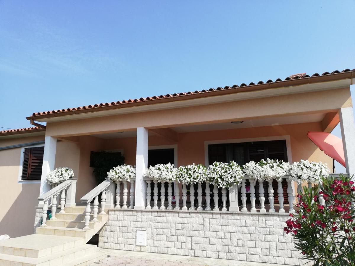 Apartman Doli Nedeščina Exterior foto